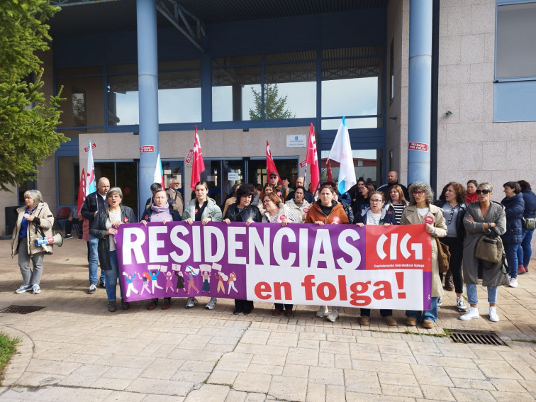 La asistencia a los mayores de la residencia de Castro Ribeiras de Lea pende de un hilo por la falta de personal